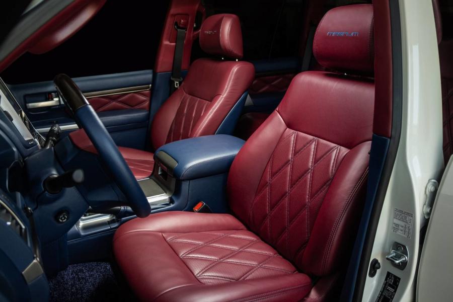 Интерьер Toyota Land Cruiser Magnum by AutoLife 2019 года  (фото 9 из 10)